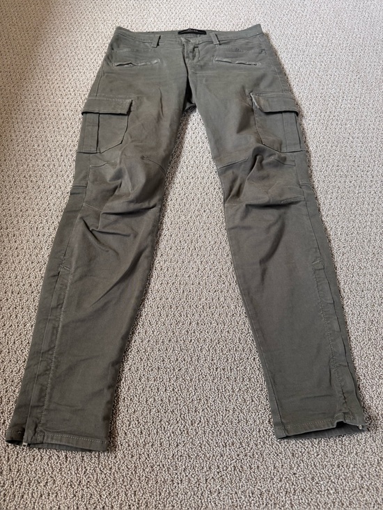 J Brand Denim - J BRAND Cargo/Slim Leg Jeans ‘Grayson’ in Vint Olive. Very good condition sz 26